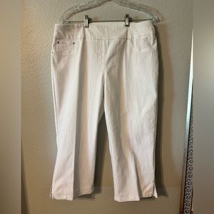 RUBY RD white stretch denim capri pants Size 14W